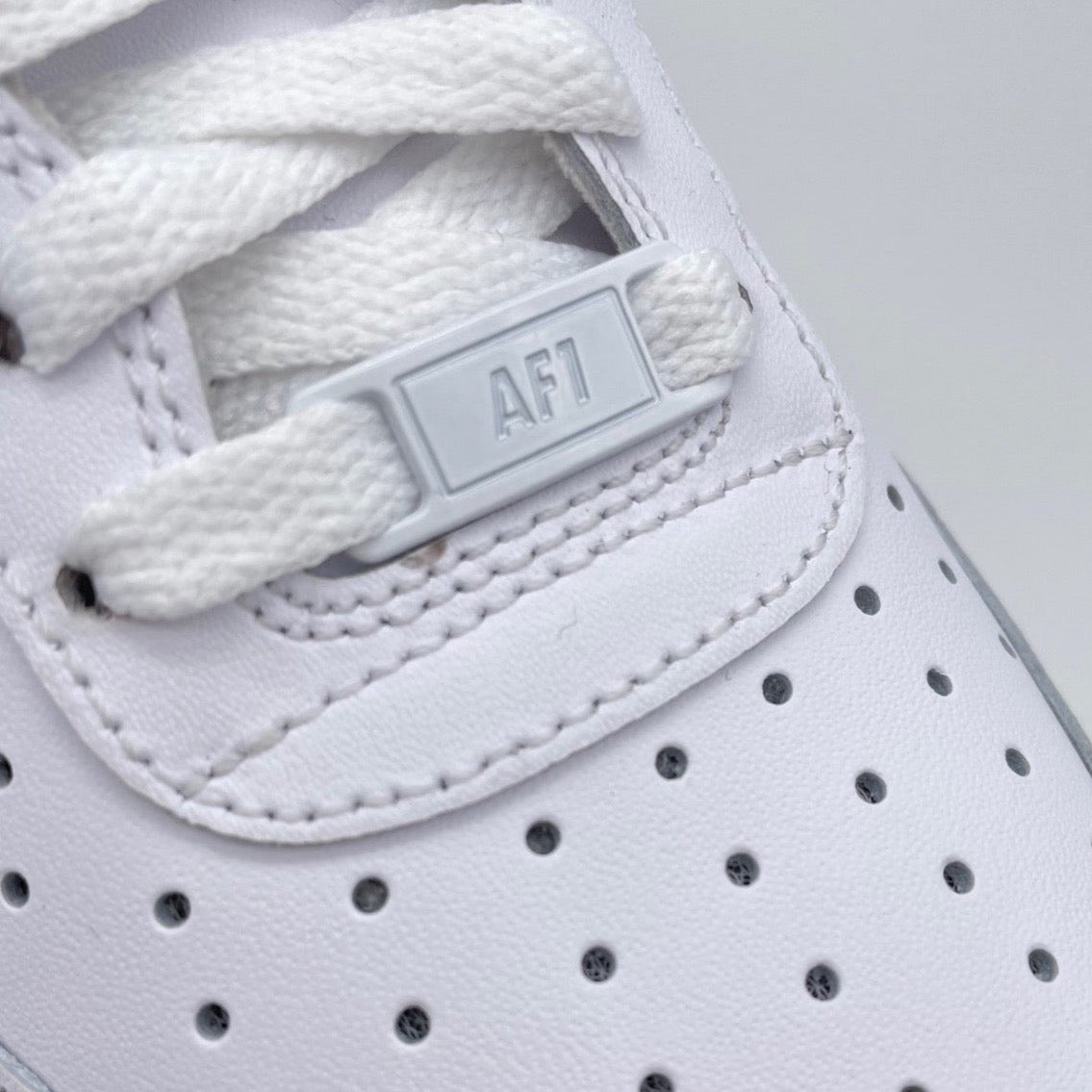 Nike AF1 LaceLock -White image 0