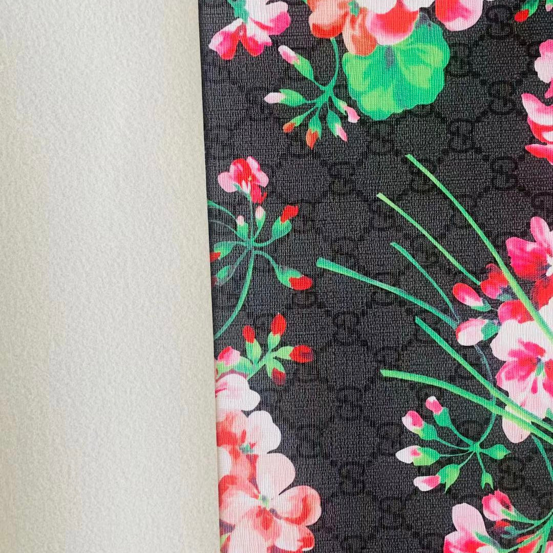 Pink Gucci Flowers image 3