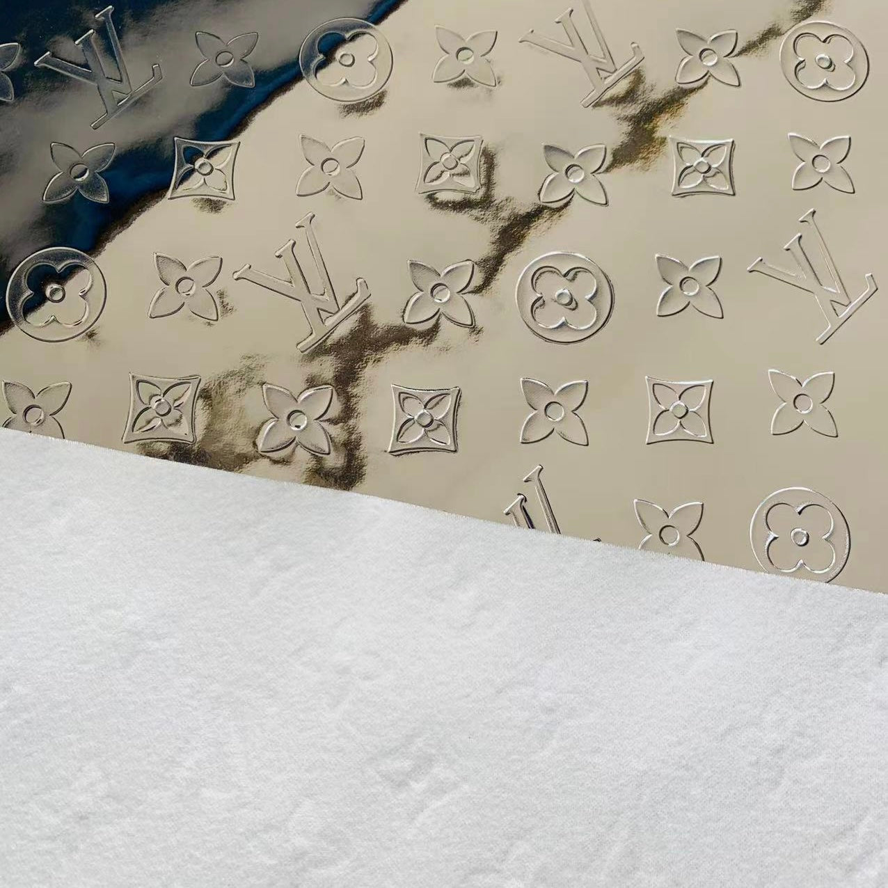 Metallic Louis Vuitton image 2